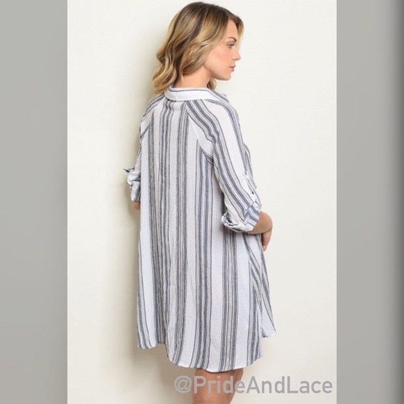 ✨White/Navy Stripe Dress With Pockets✨ - Picture 2 of 3